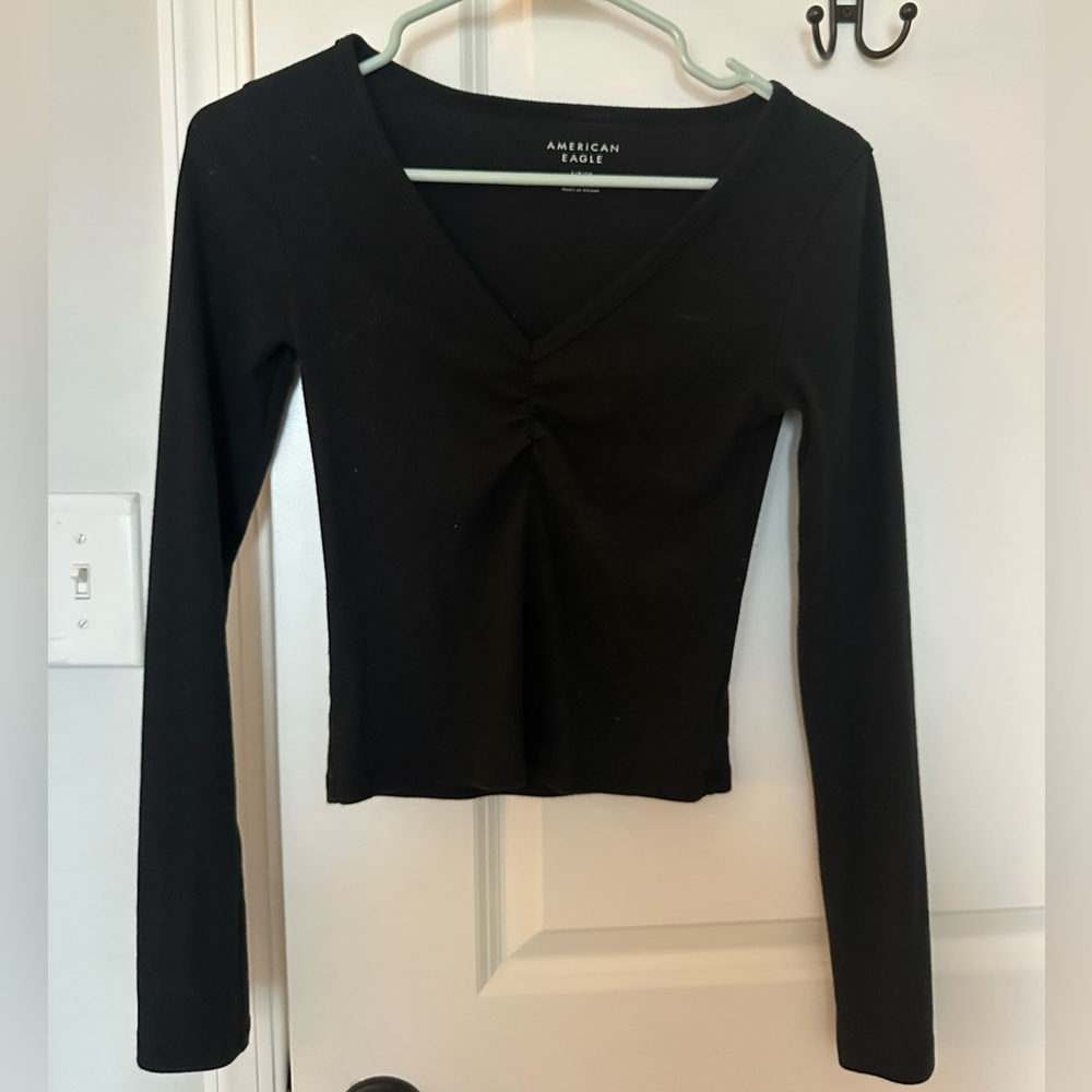 American eagle v neck long sleeve